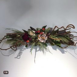 中級クラス 1月 ツルのアレンジ(壁掛け)